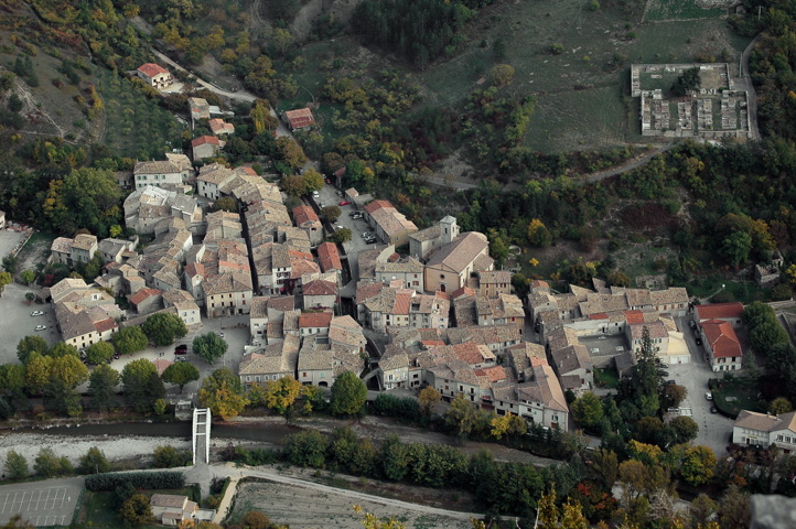 Rémuzat Village