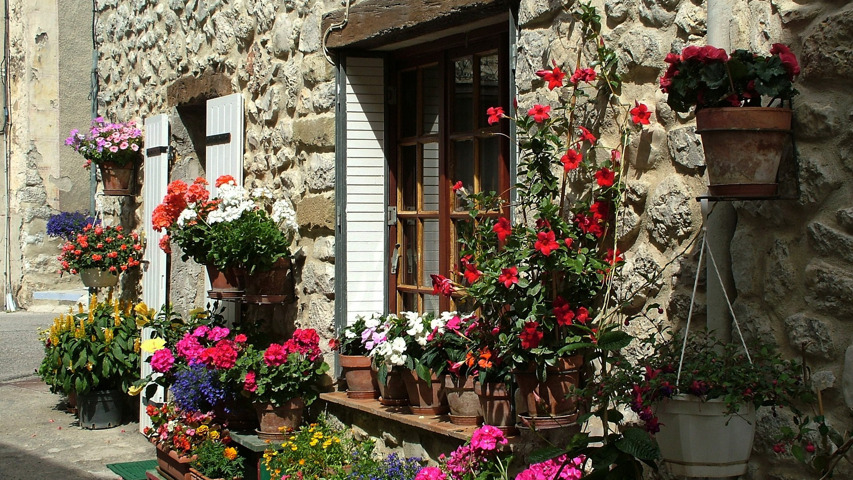 Rémuzat Village