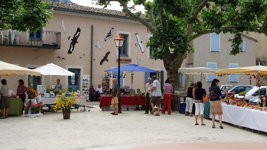 Rémuzat Village
