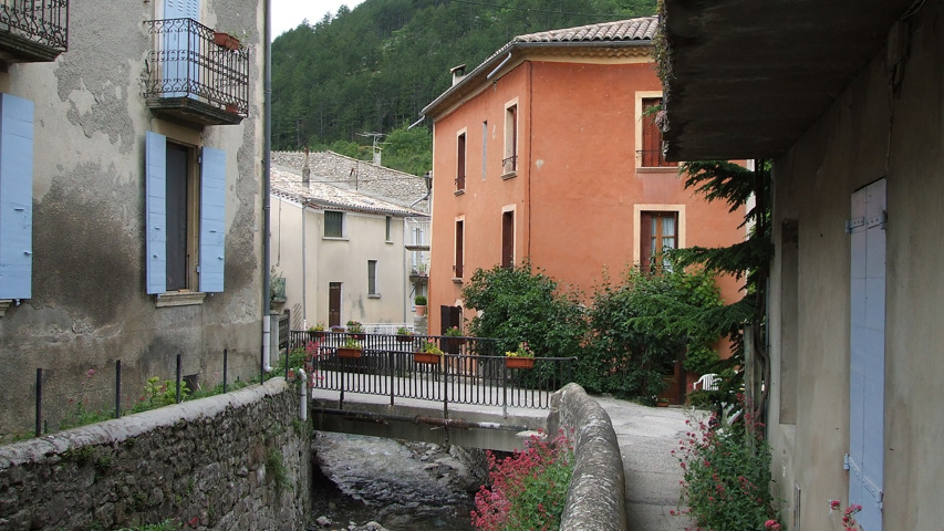 Rémuzat Village
