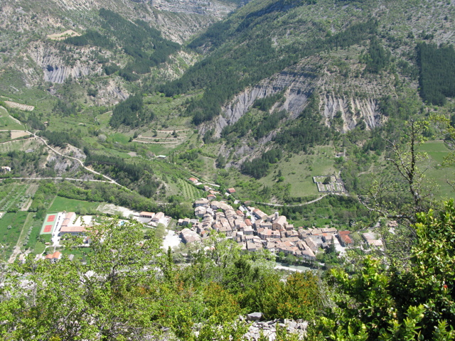 Rémuzat Village